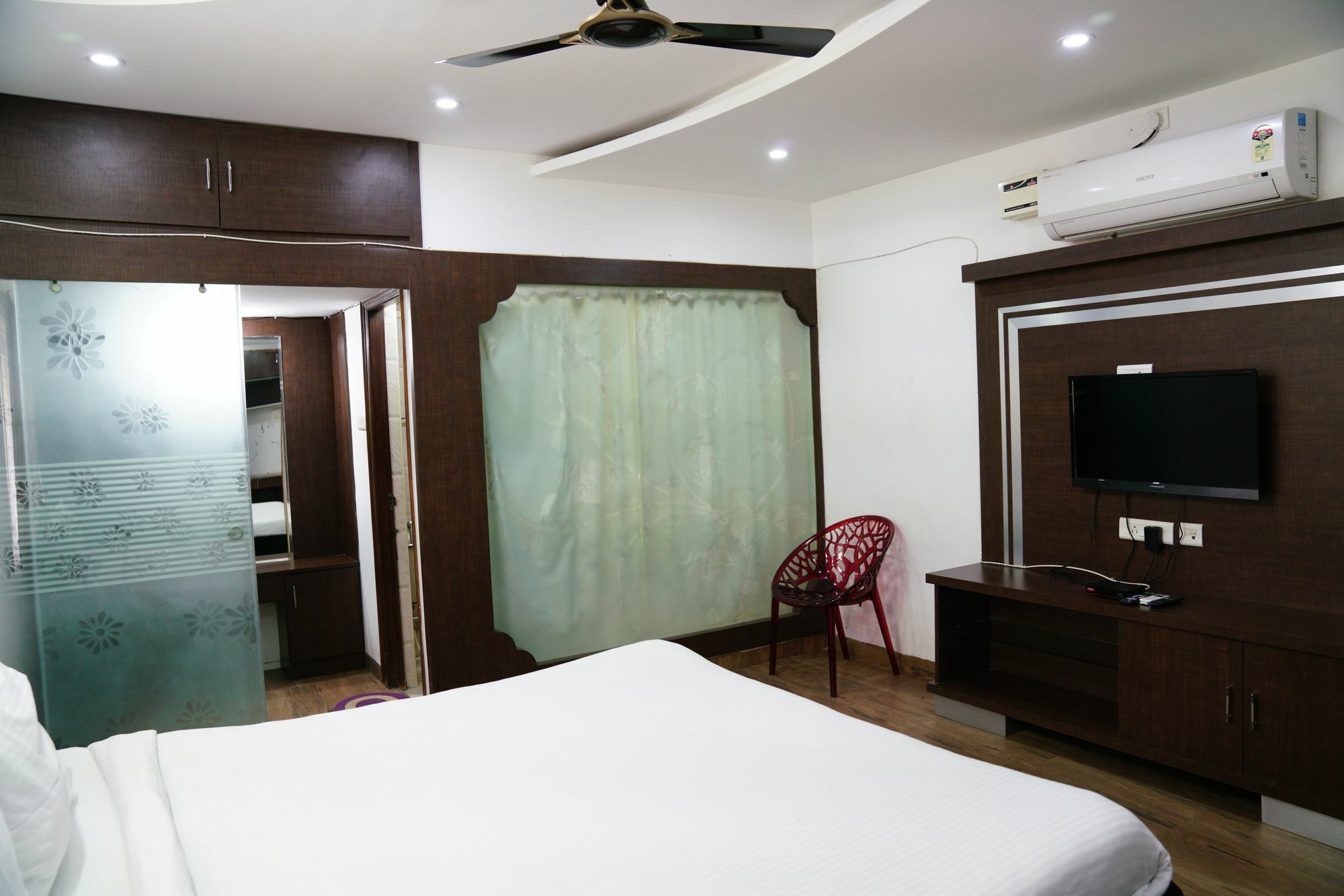 Hitech Shilparamam Guest House ハイデラバード エクステリア 写真